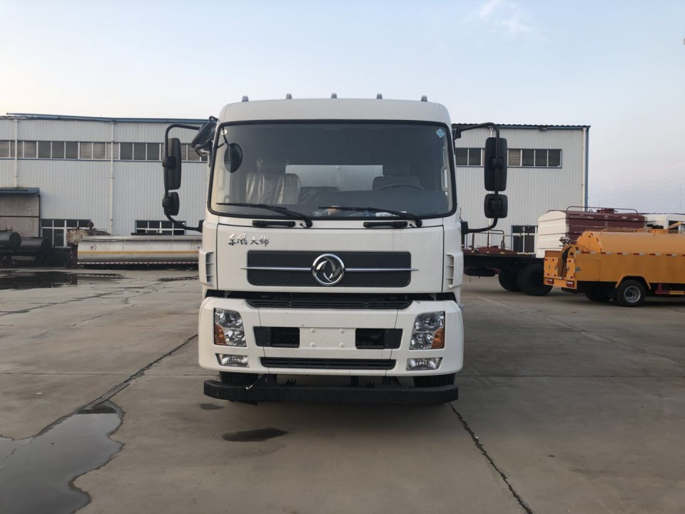 灑水車都有幾噸的,程力集團(tuán) 灑水車都有幾噸的,程力集團(tuán)