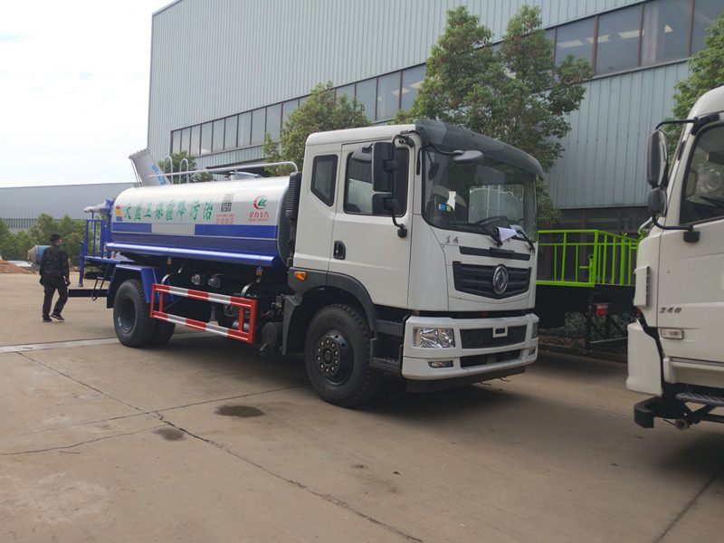 東風12方多功能抑塵車 東風12方多功能抑塵車