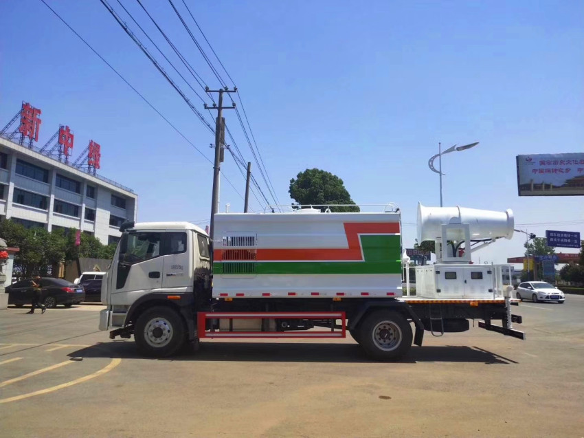 福田歐曼10立方多功能灑水抑塵車 福田歐曼10立方多功能灑水抑塵車