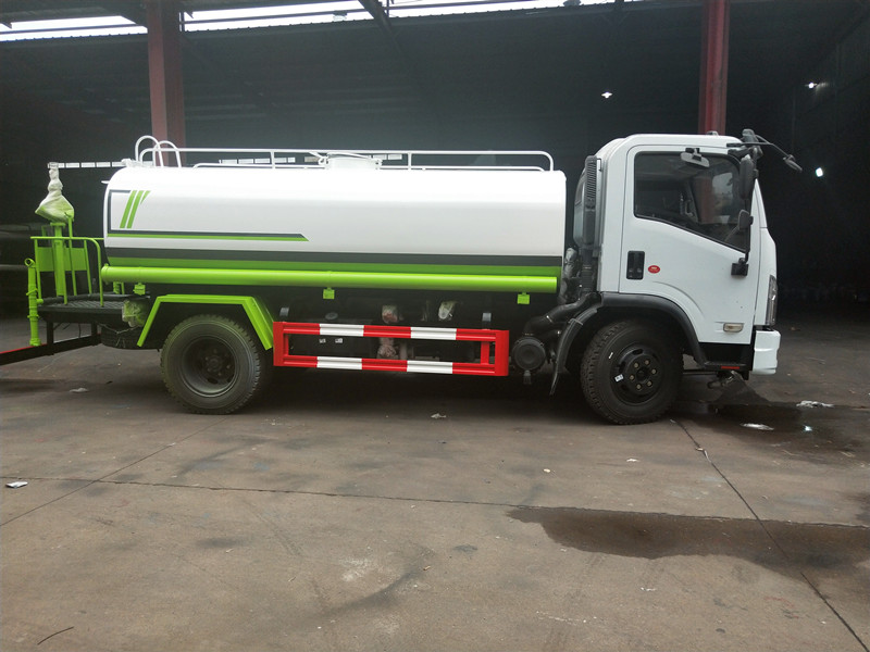 東風8噸灑水車 東風8噸灑水車