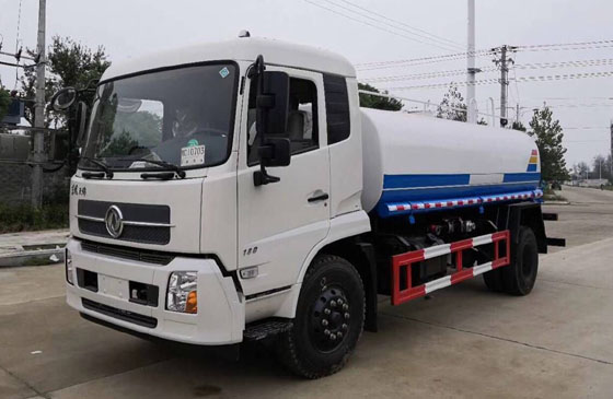 10��12��15����ˮ܇�r�� �|�L(f��ng)���\�@�֞�ˮ܇�ļҺ�