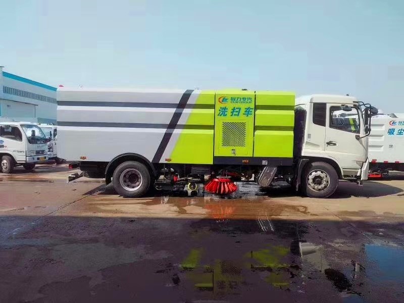 東風(fēng)天錦干掃車 北方寒冷地區(qū)清掃福音 東風(fēng)天錦干掃車 北方寒冷地區(qū)清掃福音