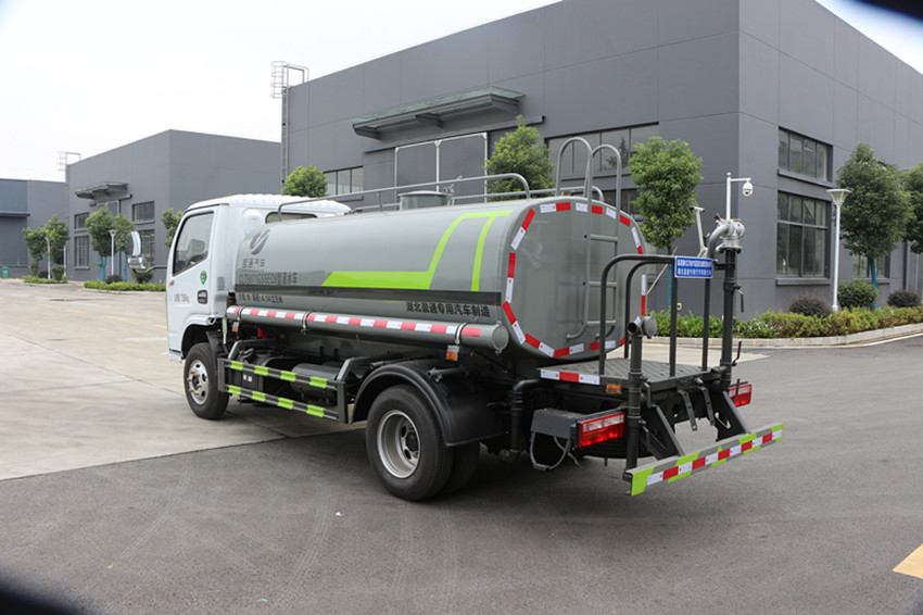 5噸灑水車 5噸灑水車