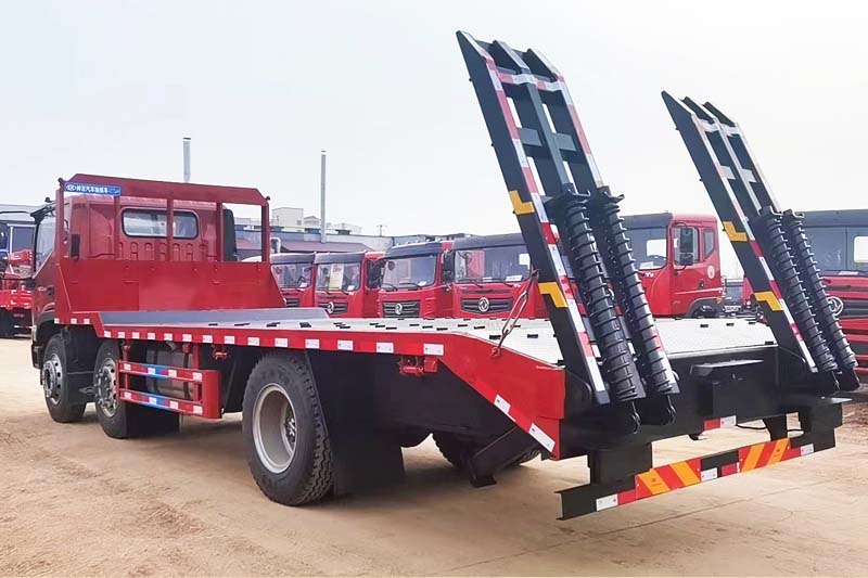 ����ǰ�ĺ����ڙC(j��)ƽ����܇(ch��)-�����ڙC(j��)ƽ����܇(ch��)�S��ֱ�N(xi��o)-��������