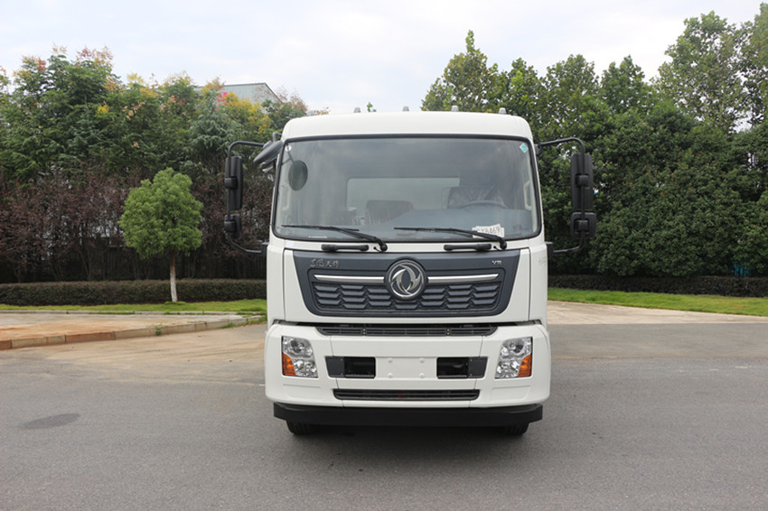 東風(fēng)天錦灑水車 東風(fēng)天錦灑水車