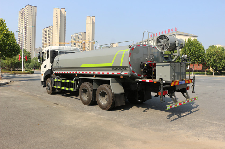 18立方灑水車(chē)價(jià)格-灑水車(chē)-綠化噴灑車(chē)廠家直銷(xiāo)-湖北程力 18立方灑水車(chē)價(jià)格-灑水車(chē)-綠化噴灑車(chē)廠家直銷(xiāo)-湖北程力