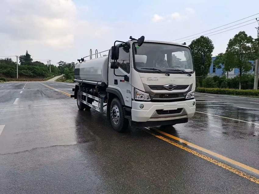 12噸福田霧炮車 12噸福田霧炮車