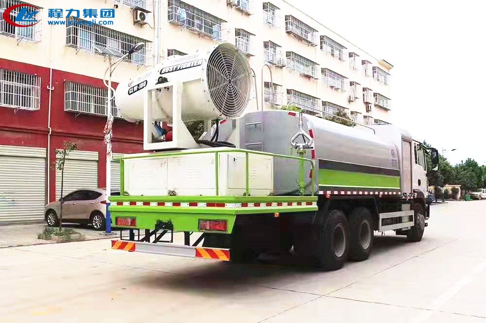 重汽100米大型霧炮車 重汽100米大型霧炮車