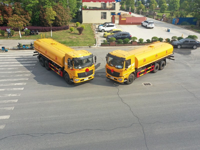 東風D3后雙橋灑水車 -19噸灑水車價格報價-湖北盈通灑水車廠家直銷 東風D3后雙橋灑水車 -19噸灑水車價格報價-湖北盈通灑水車廠家直銷