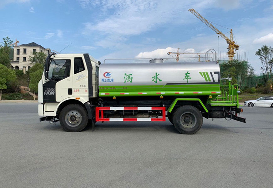 һ�����12����(gu��)����ˮ܇(ch��)�DƬ